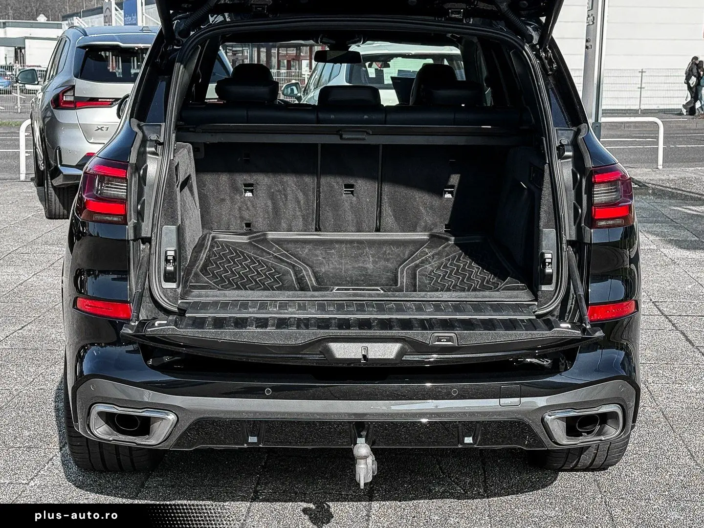 BMW X5 xDrive30d M-SPORTPAKET AHK PANO STANDHEIZUNG