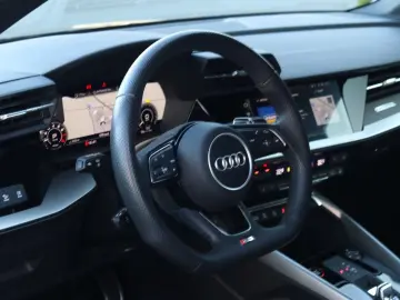 AUDI RS3 Limousine 2.5 TFSI  SPORT-ABGAS MAGNETIC 280