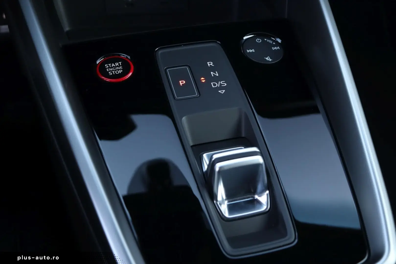 AUDI RS3 Limousine 2.5 TFSI  SPORT-ABGAS MAGNETIC 280