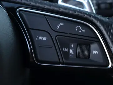 AUDI RS3 Limousine 2.5 TFSI  SPORT-ABGAS MAGNETIC 280