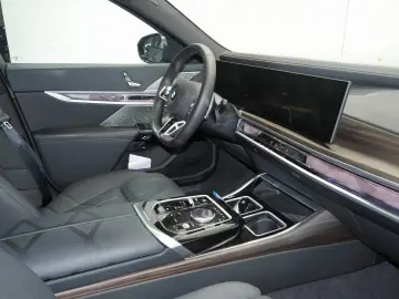 BMW 740d xDrive Limousine