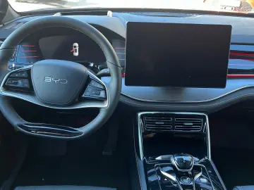 BYD TANG EV AWD 7-Seat Panorama Ambient FACELIFT