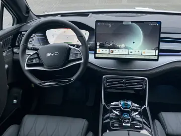 BYD TANG EV AWD 7-Seat Panorama Ambient FACELIFT