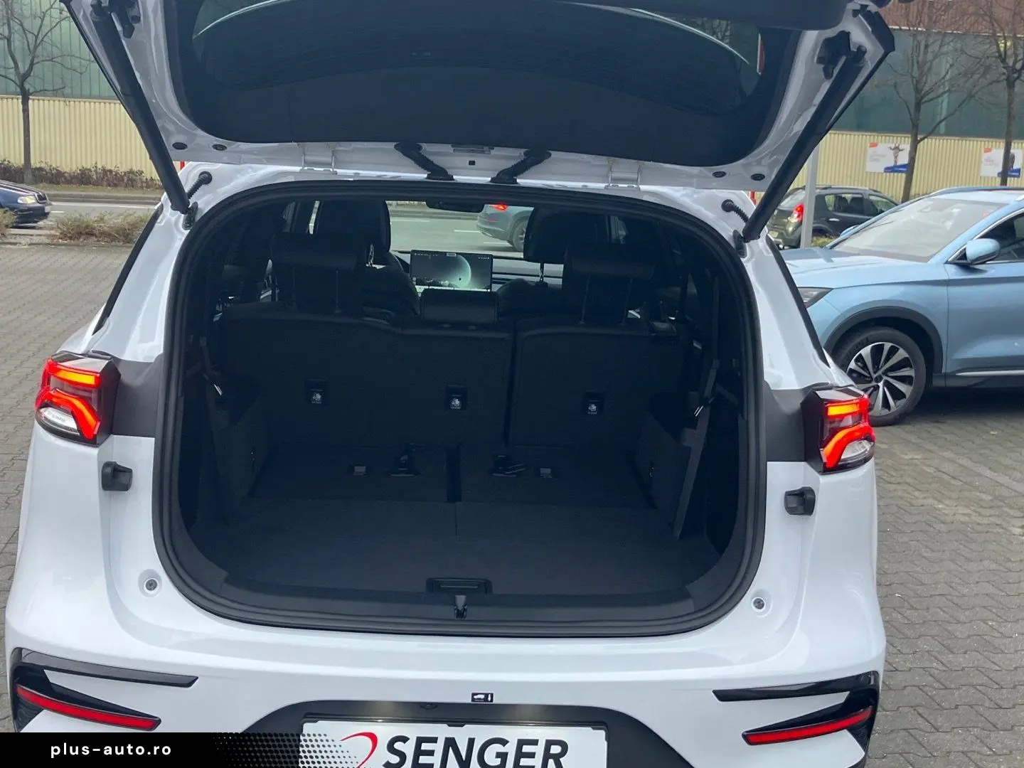 BYD TANG EV AWD 7-Seat Panorama Ambient FACELIFT