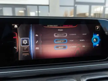 Mercedes-Benz GLE 53 AMG 4Matic _PANO_HUD