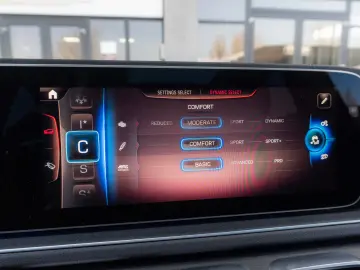 Mercedes-Benz GLE 53 AMG 4Matic _PANO_HUD