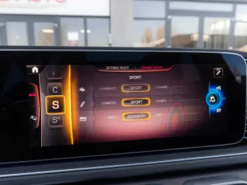 Mercedes-Benz GLE 53 AMG 4Matic _PANO_HUD