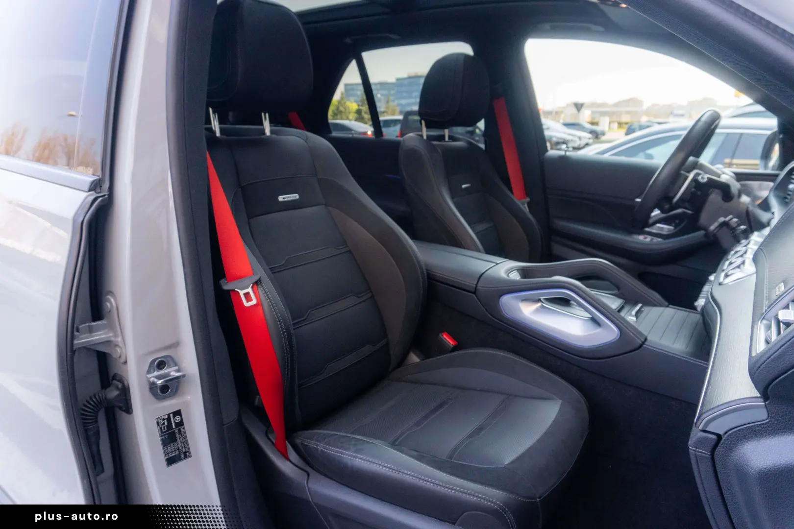 Mercedes-Benz GLE 53 AMG 4Matic _PANO_HUD