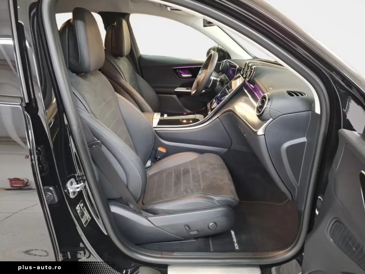 Mercedes-Benz GLC 200 4M Coupé AMG Advanced AHK 19