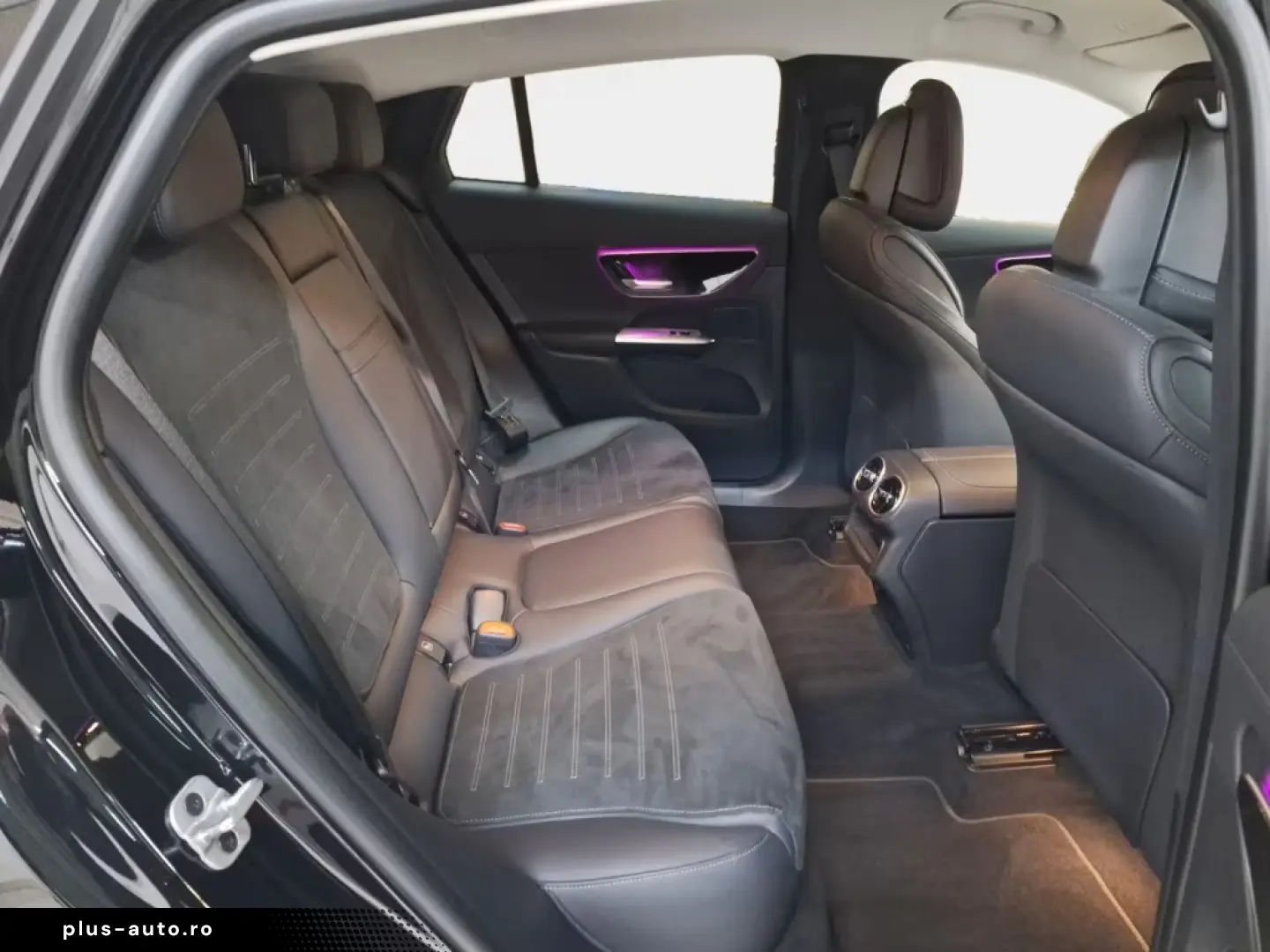 Mercedes-Benz GLC 200 4M Coupé AMG Advanced AHK 19