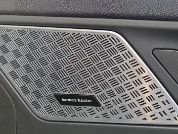 BMW X1 xDrive20d H&K