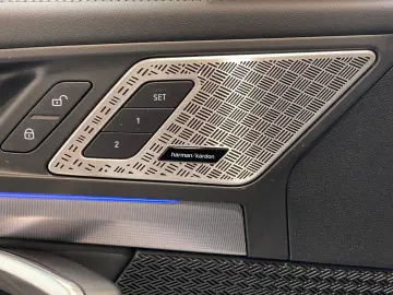 BMW X1 20d xDr MSport H&K 360  MemoryS Keyless HUD