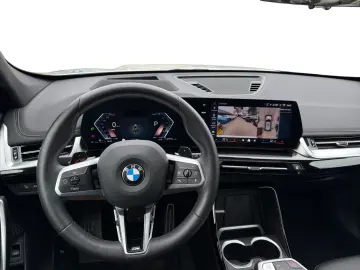 BMW X1 20d xDr MSp Massage H&K HUD Panoramic