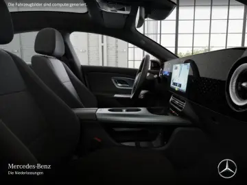 Mercedes-Benz CLA 250 Cp. Night AMG 18  Pano-Dach LED PTS
