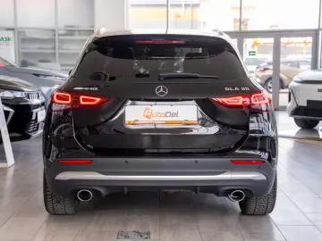 Mercedes-Benz GLA GLA35 AMG 4MATIC