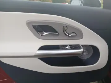 Mercedes-Benz CLA 250EQ PROGRESSIVE HUD MULTIB KEYL MEM BURM