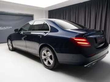 Mercedes Benz E 220D 4m