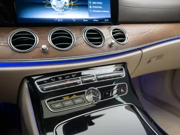 Mercedes Benz E 220D 4m