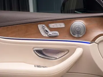 Mercedes Benz E 220D 4m