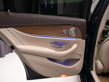 Mercedes Benz E 220D 4m