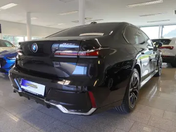 BMW 740 d xDrive Limousine Aut. Lang M Skyl. Kamera