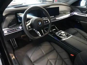 BMW 740 d xDrive Limousine Aut. Lang M Skyl. Kamera