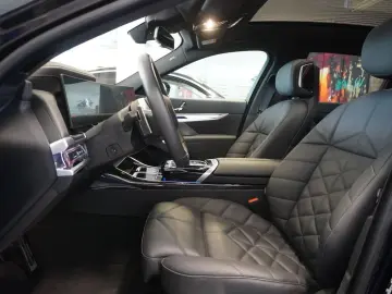 BMW 740 d xDrive Limousine Aut. Lang M Skyl. Kamera