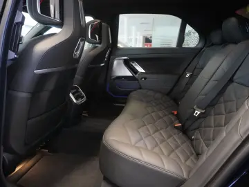 BMW 740 d xDrive Limousine Aut. Lang M Skyl. Kamera