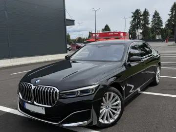 BMW 745
