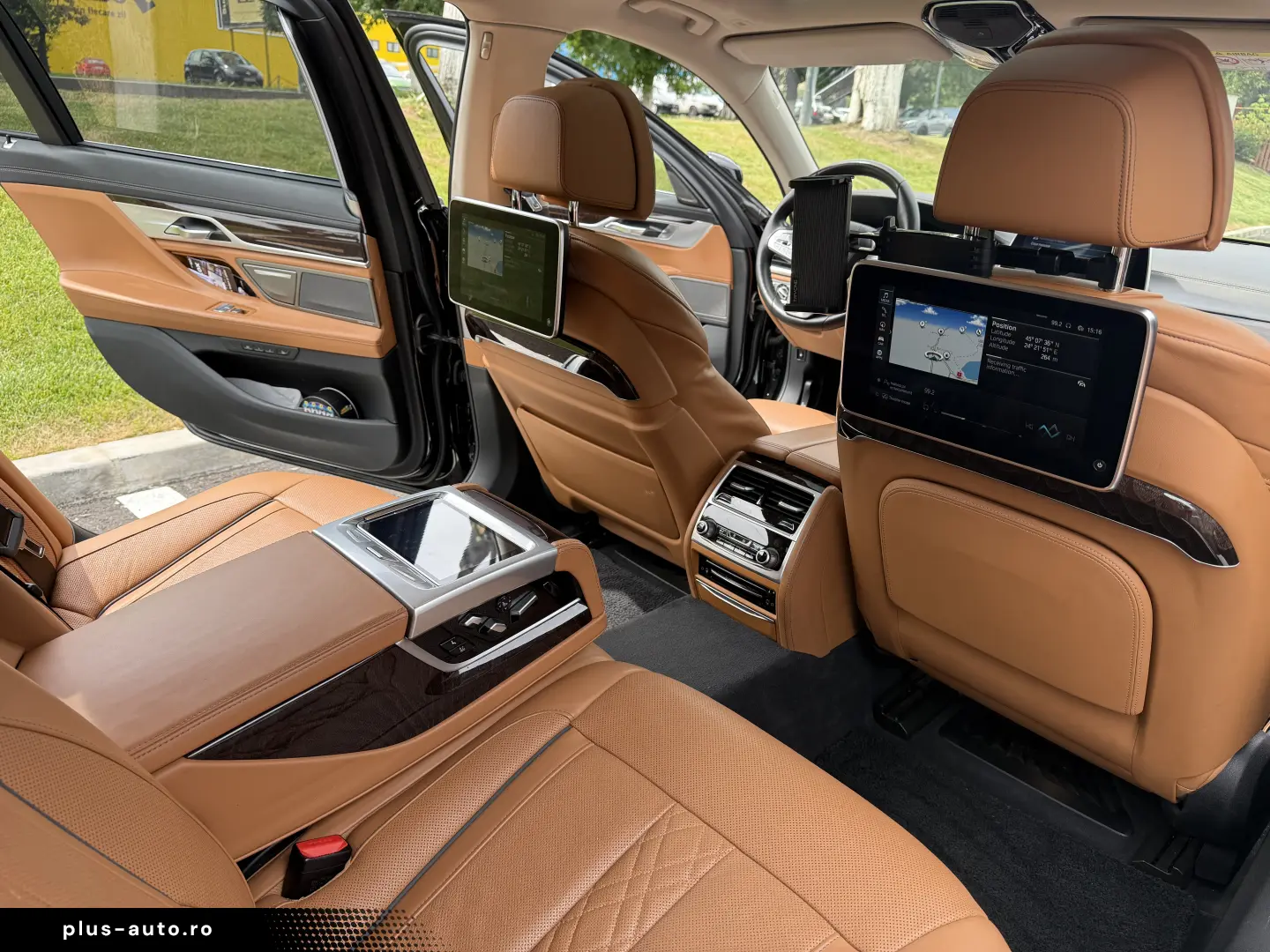 BMW 745