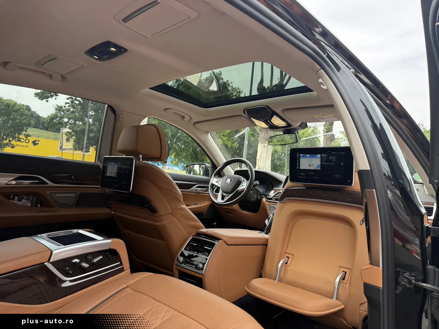 BMW 745
