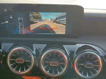 Mercedes-Benz CLA 35 AMG 4-Matic  Alu 19 Zoll Navi LED