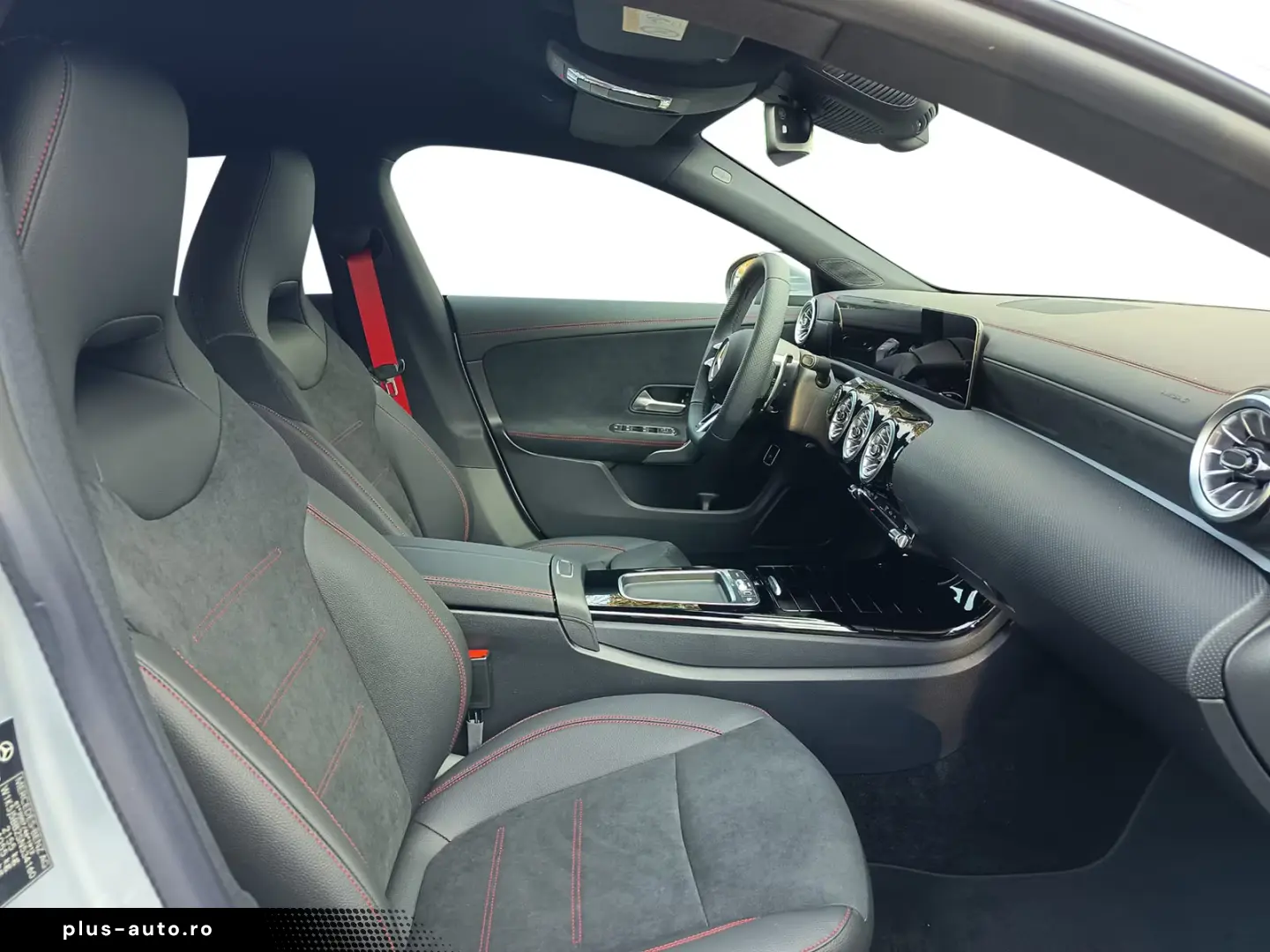 Mercedes-Benz CLA 35 AMG 4-Matic  Alu 19 Zoll Navi LED