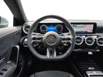 Mercedes-Benz CLA 35 AMG 4-Matic  Alu 19 Zoll Navi LED