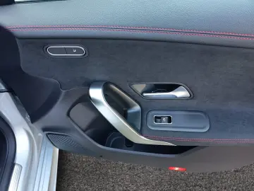 Mercedes-Benz CLA 35 AMG 4-Matic  Alu 19 Zoll Navi LED