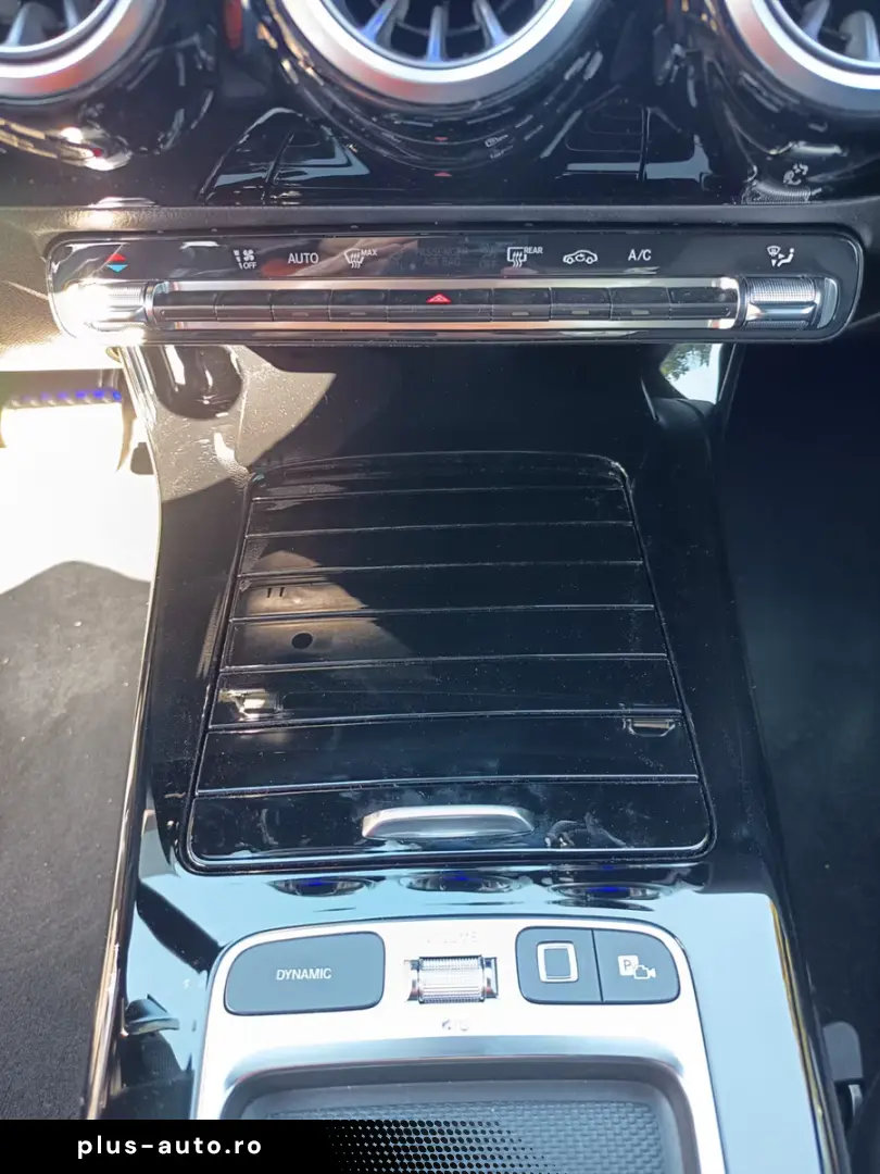 Mercedes-Benz CLA 35 AMG 4-Matic  Alu 19 Zoll Navi LED