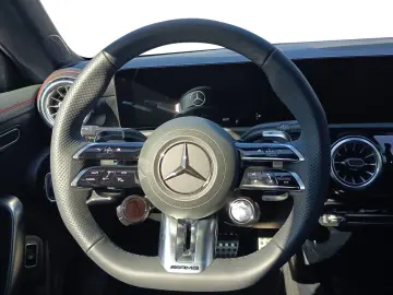 Mercedes-Benz CLA 35 AMG 4-Matic  Alu 19 Zoll Navi LED