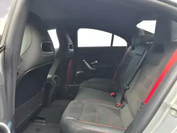 Mercedes-Benz CLA 35 AMG 4-Matic  Alu 19 Zoll Navi LED