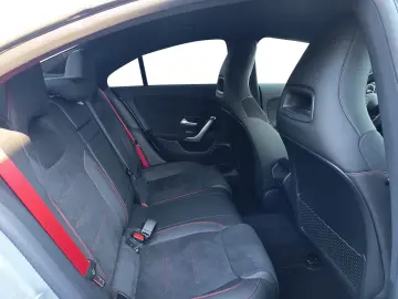 Mercedes-Benz CLA 35 AMG 4-Matic  Alu 19 Zoll Navi LED