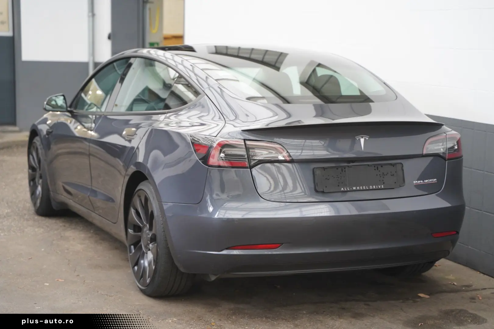 TESLA Model 3 Performance  Mwst. ausweisbar HU neu