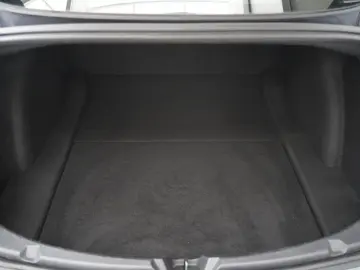 TESLA Model 3 Performance  Mwst. ausweisbar HU neu