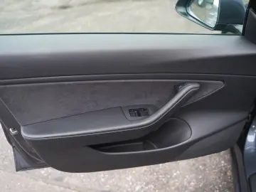 TESLA Model 3 Performance  Mwst. ausweisbar HU neu