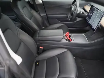 TESLA Model 3 Performance  Mwst. ausweisbar HU neu