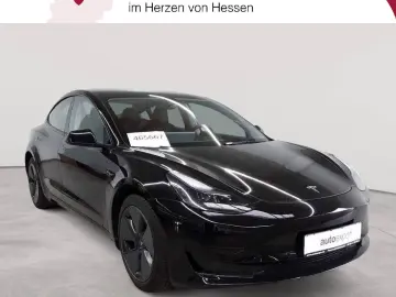 TESLA Model 3 Standard Reichweite Plus