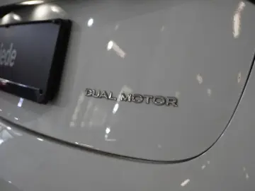 TESLA Model 3 LONGRANGE DUAL-MOTOR NAVI KAMERA PANO SH