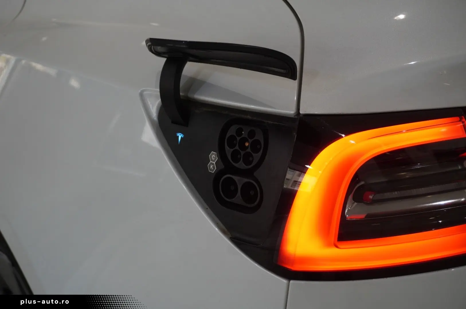 TESLA Model 3 LONGRANGE DUAL-MOTOR NAVI KAMERA PANO SH