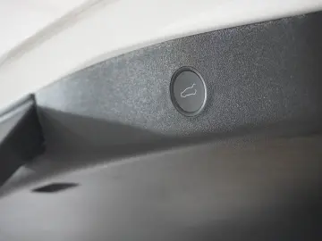TESLA Model 3 LONGRANGE DUAL-MOTOR NAVI KAMERA PANO SH