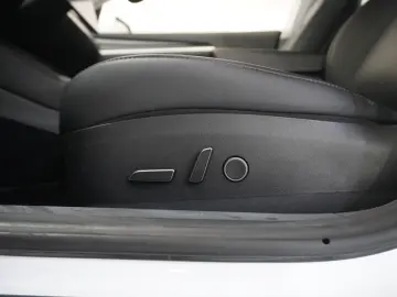 TESLA Model 3 LONGRANGE DUAL-MOTOR NAVI KAMERA PANO SH