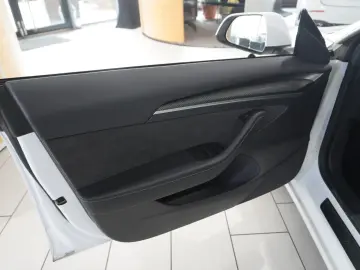 TESLA Model 3 LONGRANGE DUAL-MOTOR NAVI KAMERA PANO SH