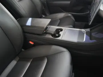 TESLA Model 3 LONGRANGE DUAL-MOTOR NAVI KAMERA PANO SH